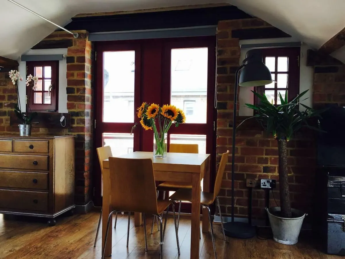 Victorian Penthouse Apartment Gloucester
