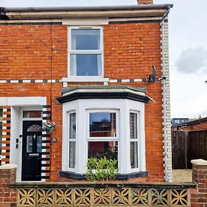 Tudor Delightful House By Staystaycations Gloucester